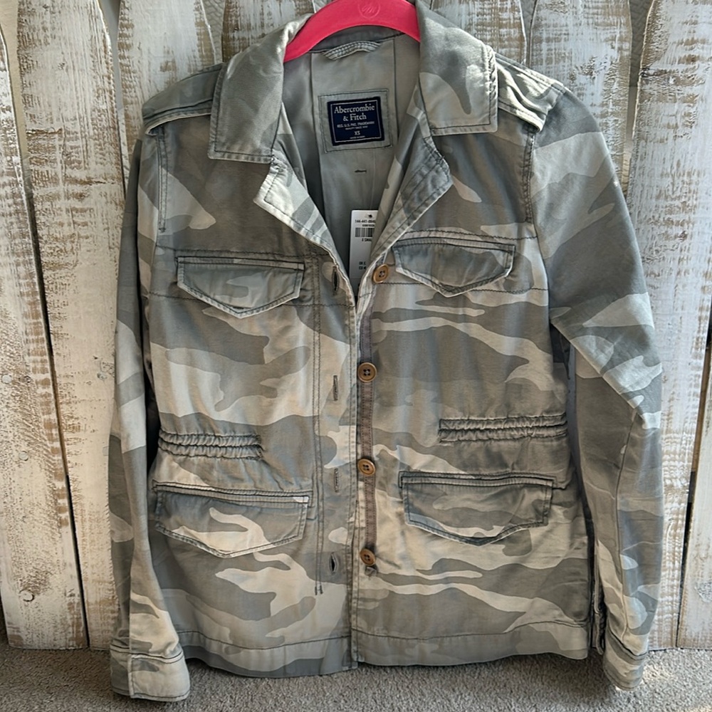 Abercrombie Womens Grey Camo Jacket Coat Size XS New NWT